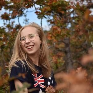 Meet your Posher, Claire